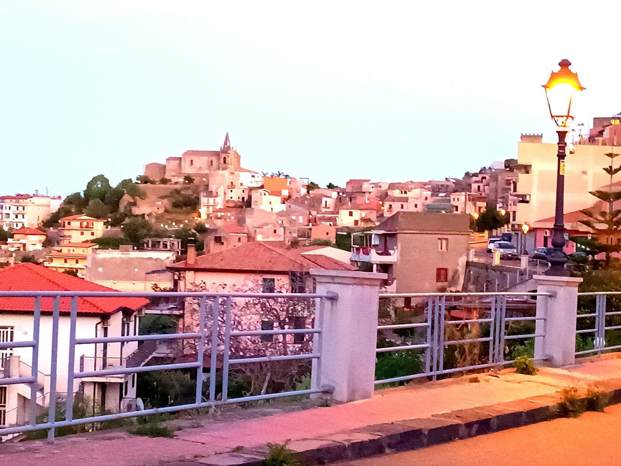 Casa Luca Apartment Forza d'Agro Ngoại thất bức ảnh