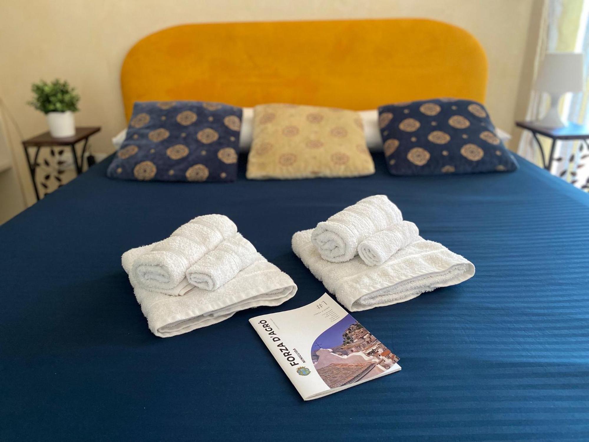 Casa Luca Apartment Forza d'Agro Ngoại thất bức ảnh